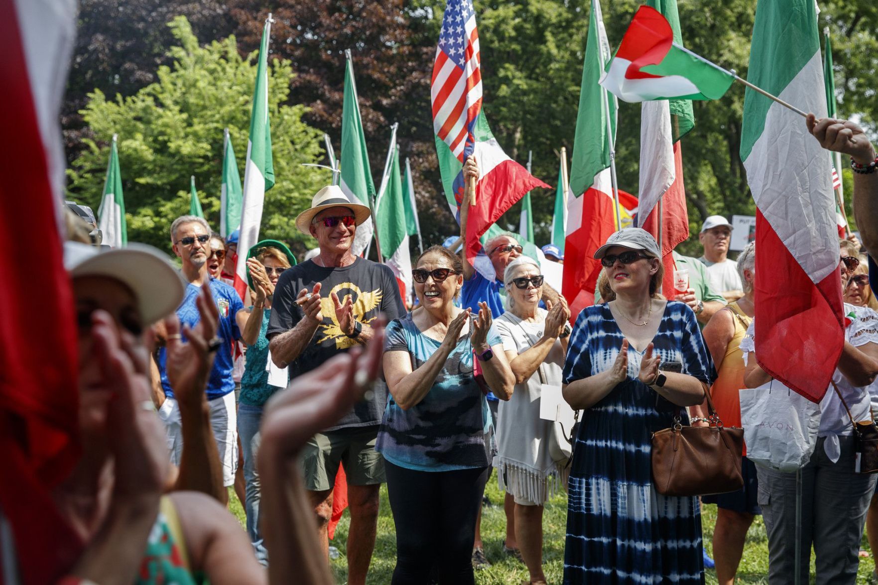 20210725-AMX-US-NEWS-ITALIAN-AMERICANS-GATHER-LITTLE-ITALY-1-TB.jpg